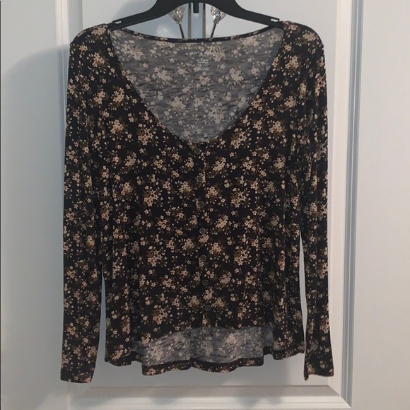 American Eagle button down long sleeve t-shirt - Picture 1 of 3